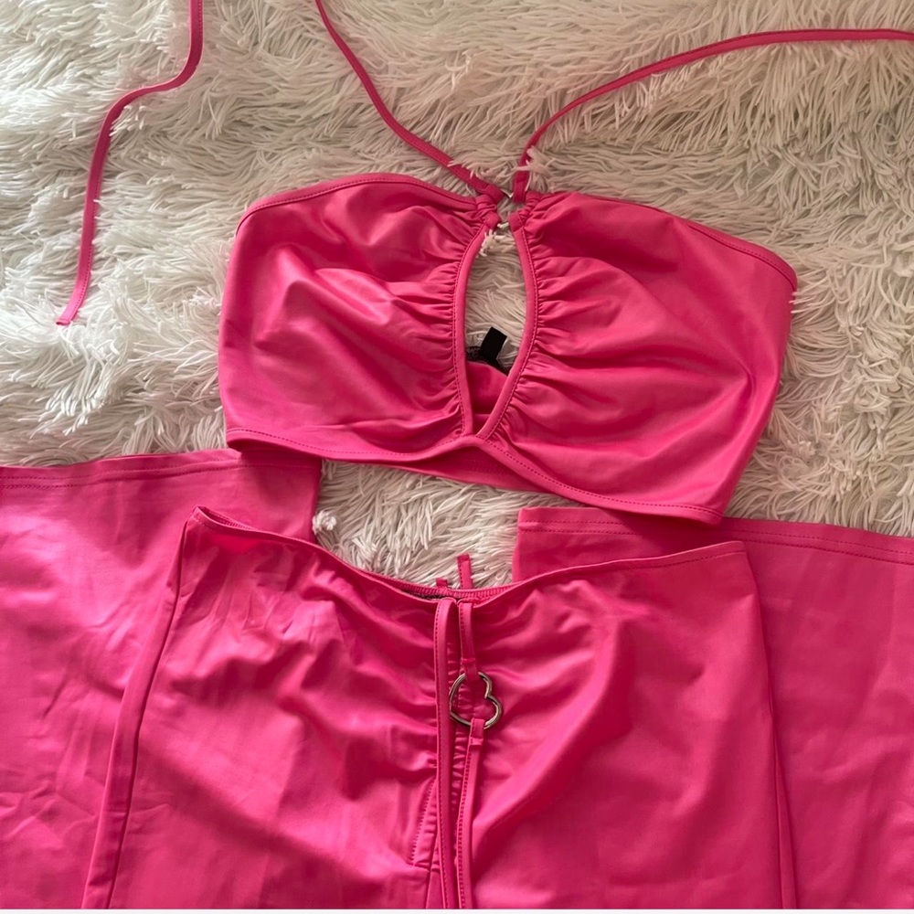 Dolls Kill Pink Pant Set 
(size small and nwot) 

#pinkset #dollskill #pantset
